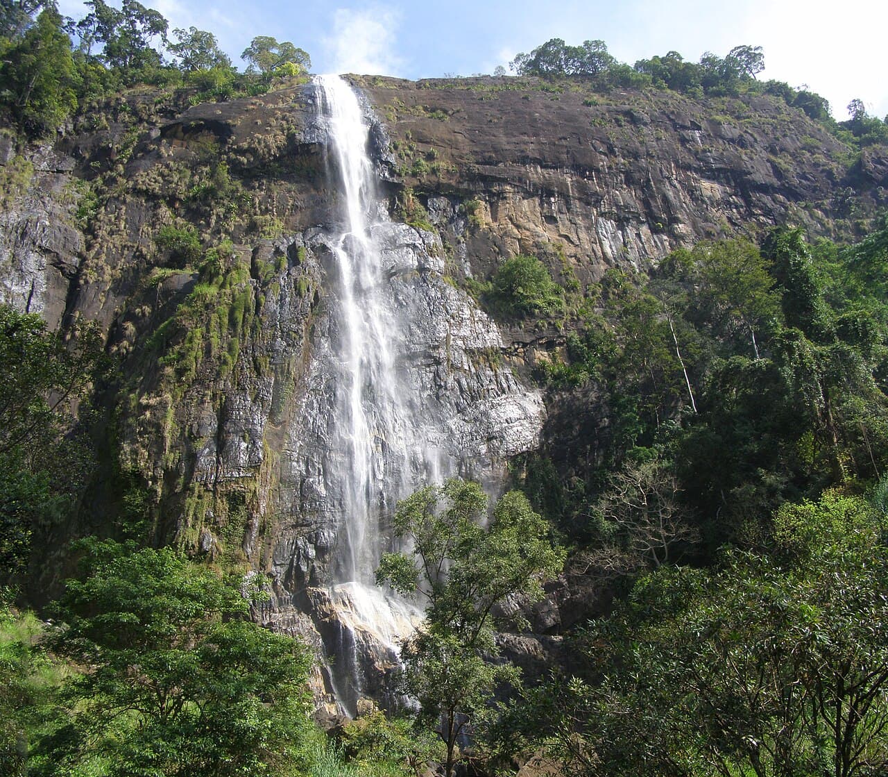 Diyaluma Falls, Ella