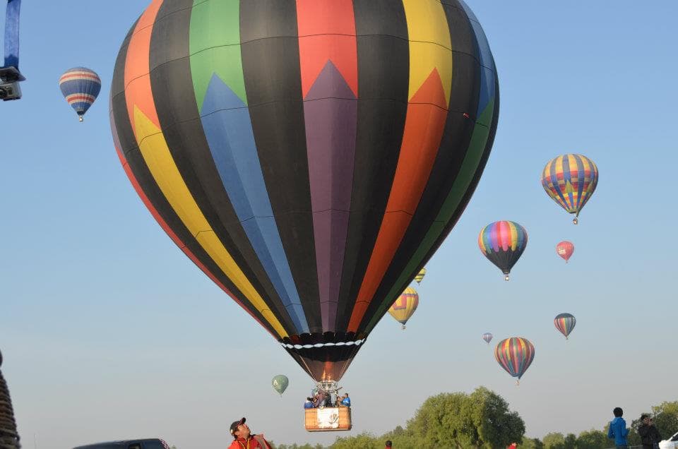 Hot-air balloon over Teotihuacan, Mexico City
